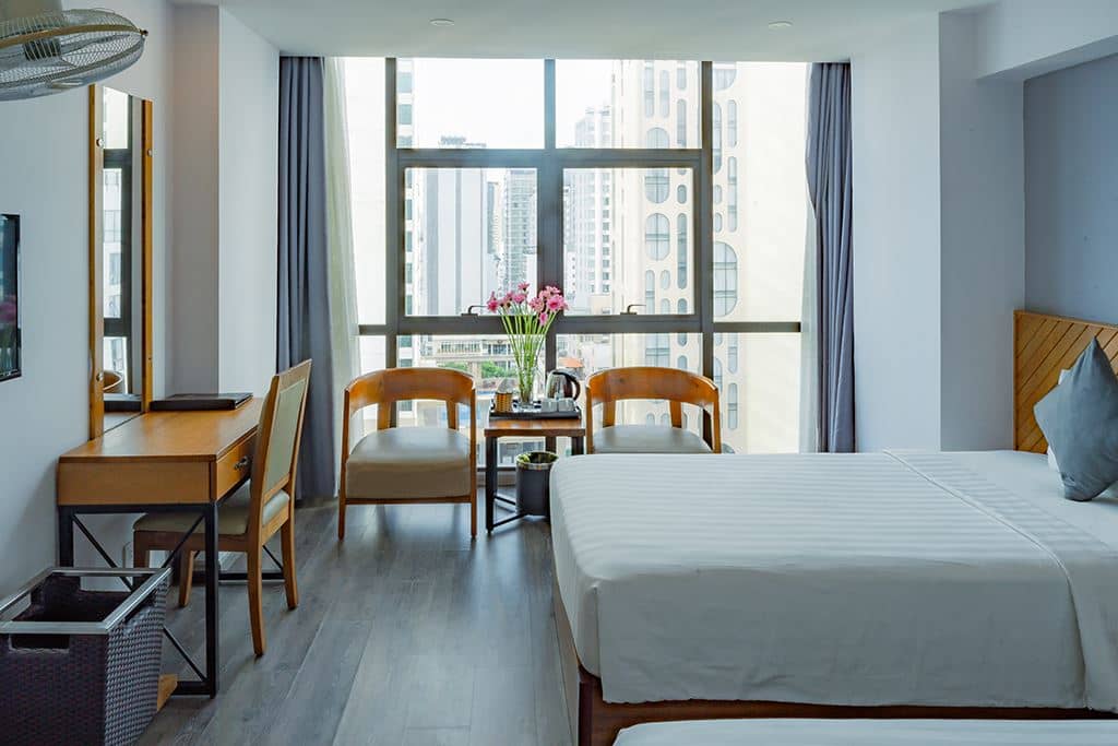 rooms-deluxe-partial-seaview