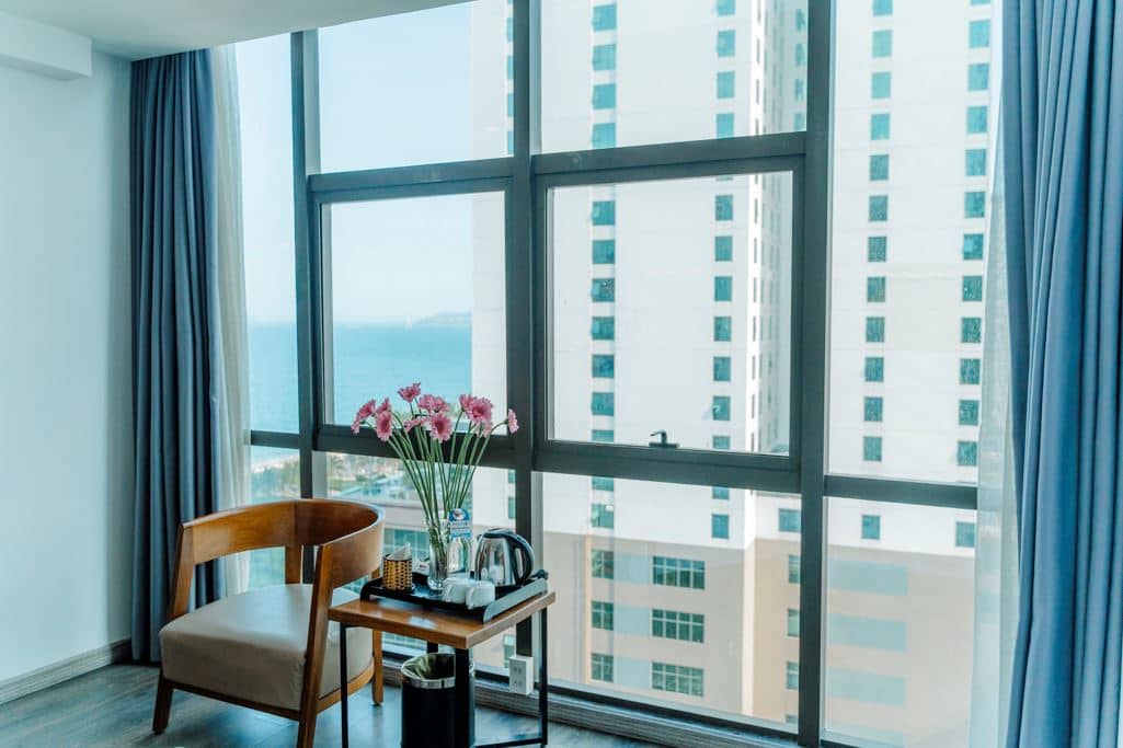 rooms-deluxe-partial-seaview-child-without-extra-bed