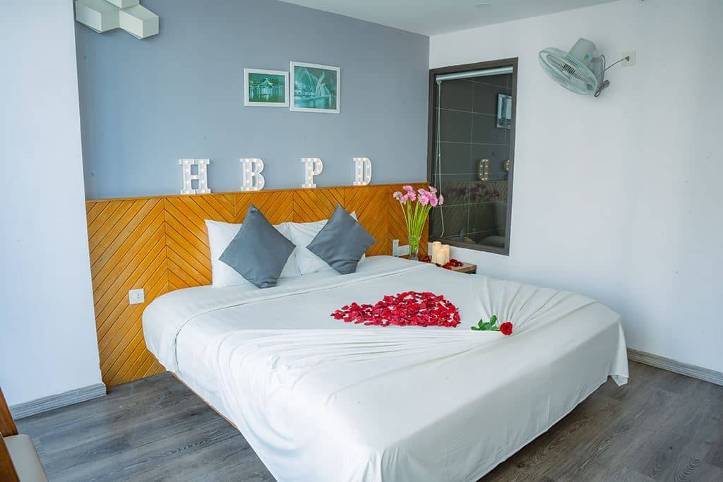 rooms-deluxe-partial-seaview-child-without-extra-bed