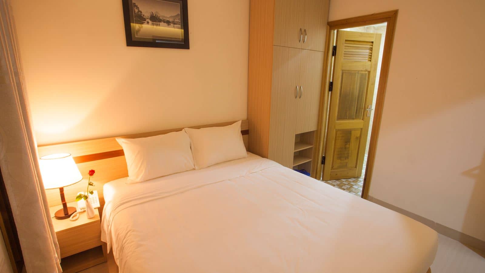 rooms-standard-room