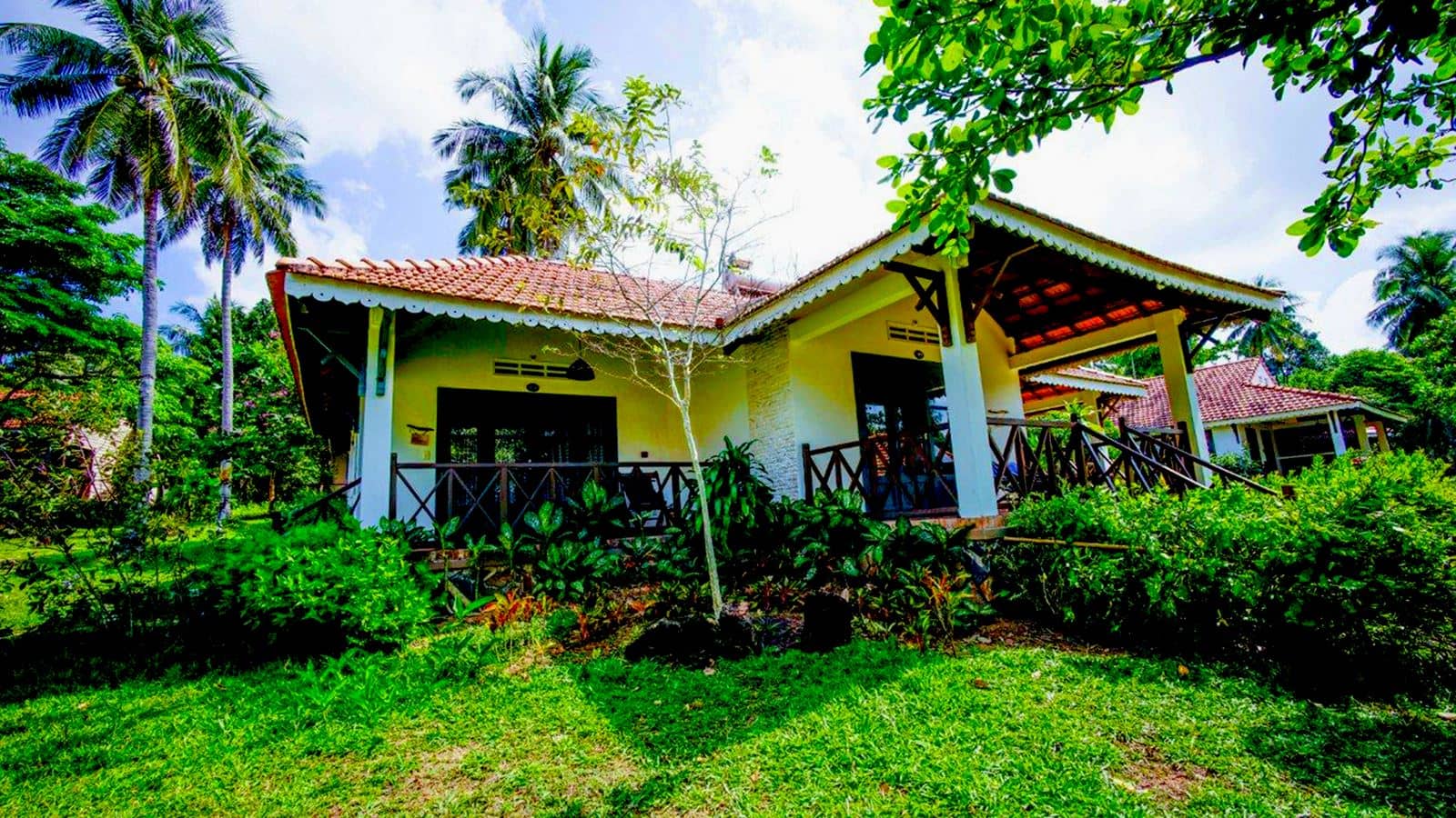 rooms-deluxe-bungalow-sea-view-with-terrace-child-without-extra-bed