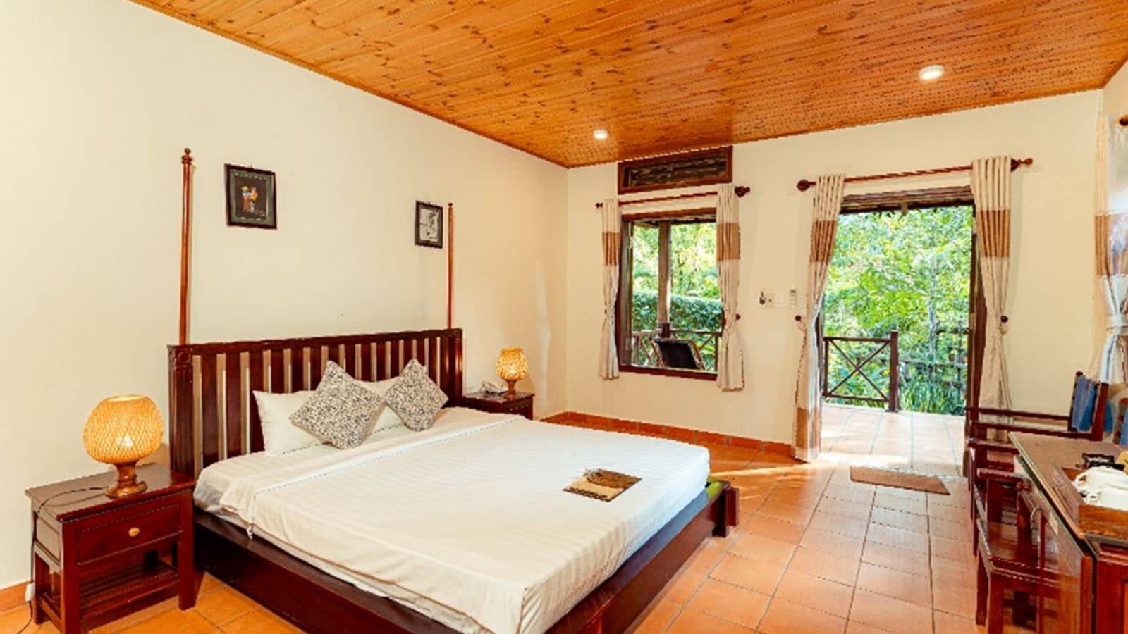 rooms-superior-bungalow-garden-view-with-terrace-child-without-extra-bed