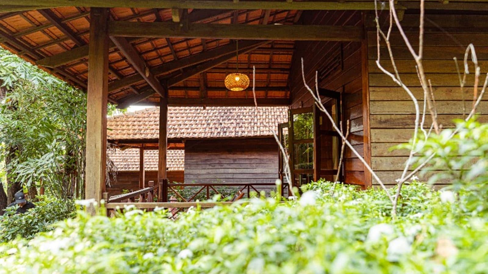 rooms-superior-bungalow-garden-view-with-terrace-child-without-extra-bed