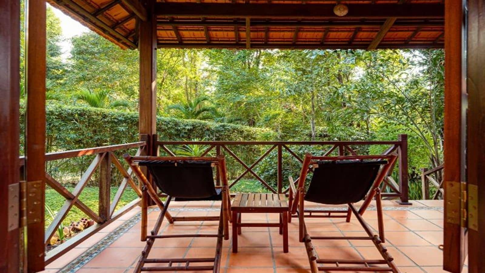 rooms-superior-bungalow-garden-view-with-terrace