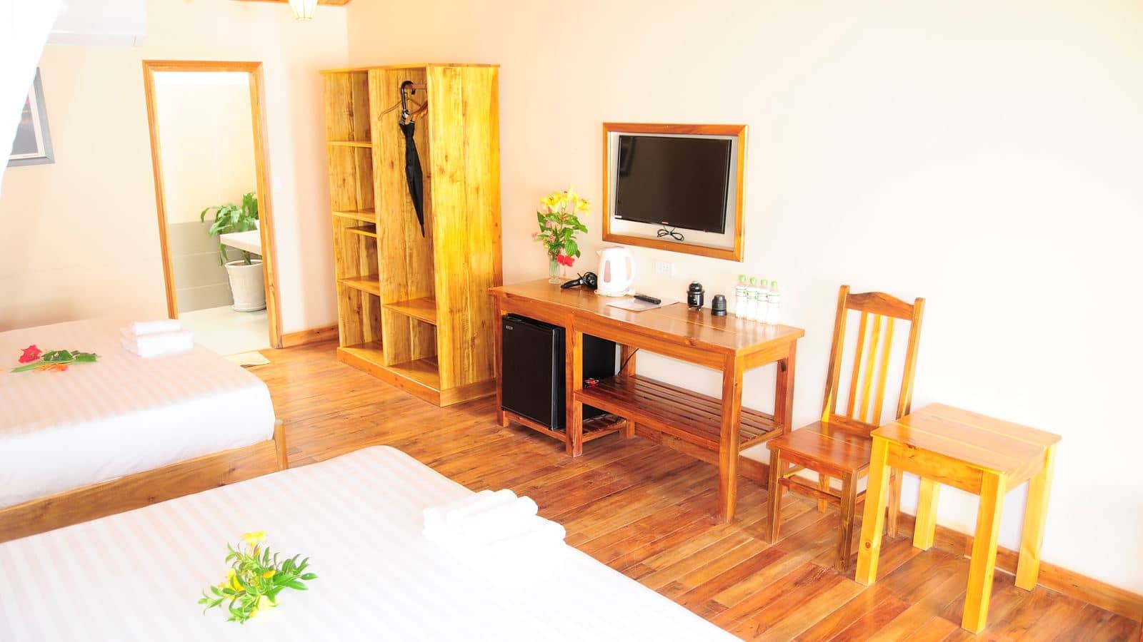 rooms-superior-twin-gardenview-with-balcony