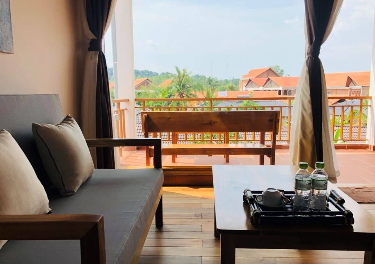 rooms-superior-triple-gardenview-with-balcony