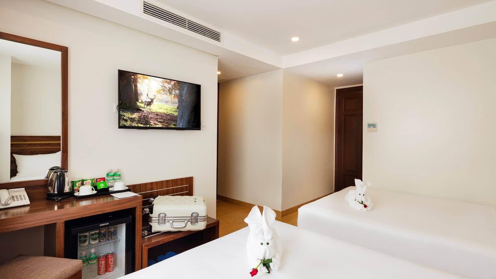 rooms-executive-ocean-view-with-balcony