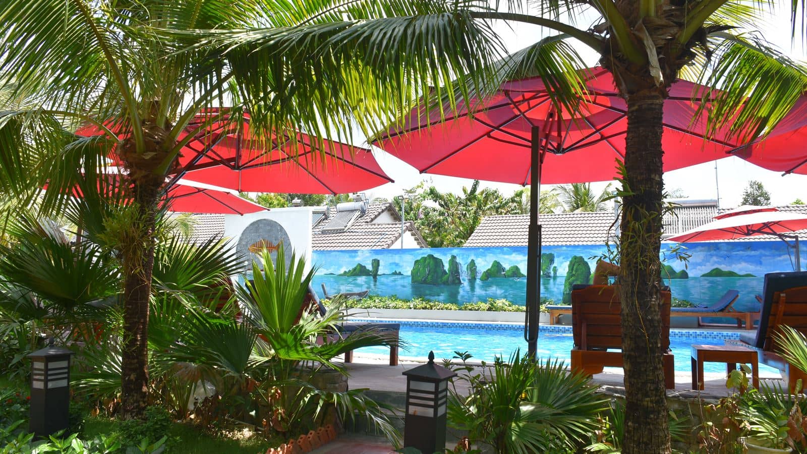 rooms-bungalow-pool-view