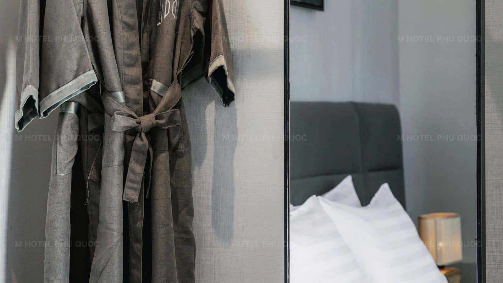 rooms-la-petite-room-with-window-no-extra-bed