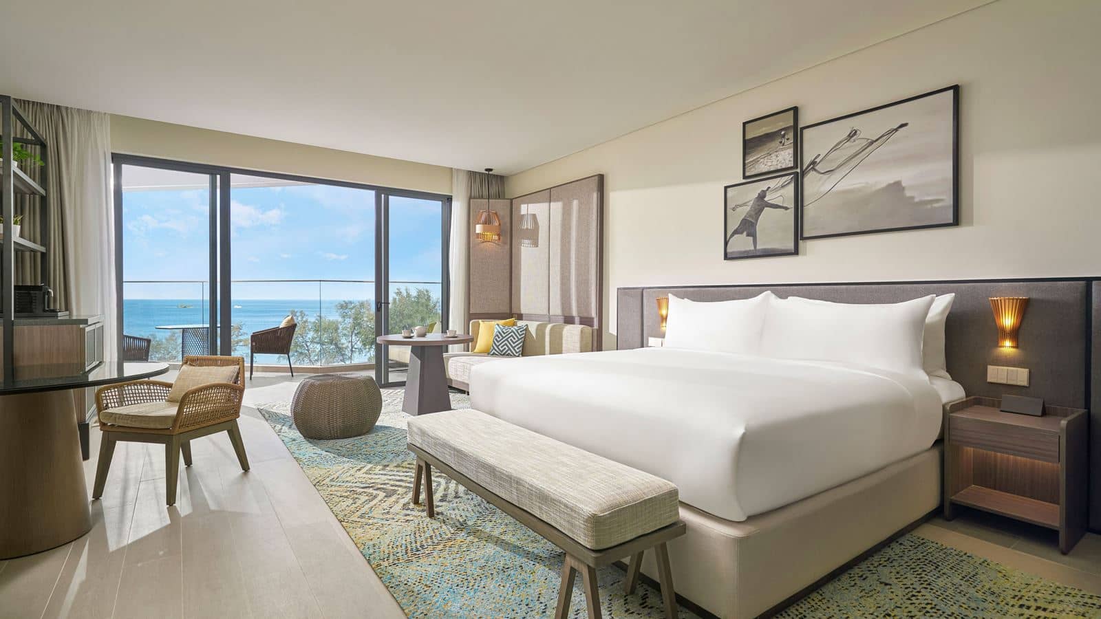 rooms-premium-with-oceanfront-view
