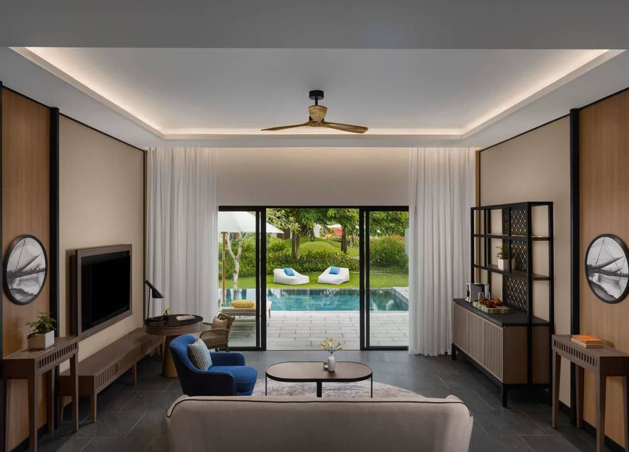 rooms-1-bedroom-suite-oceanfront-view