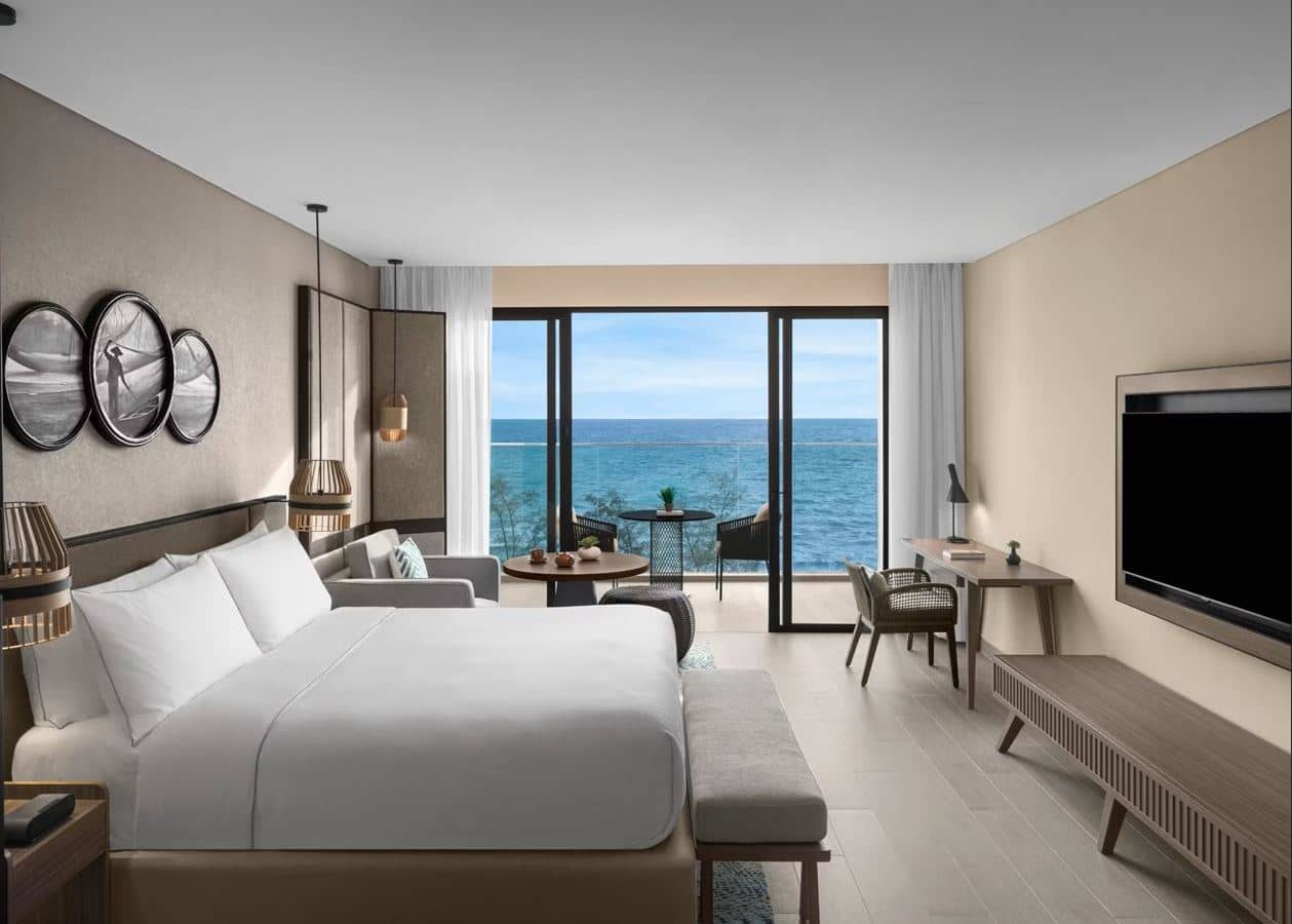 rooms-1-bedroom-suite-oceanfront-view