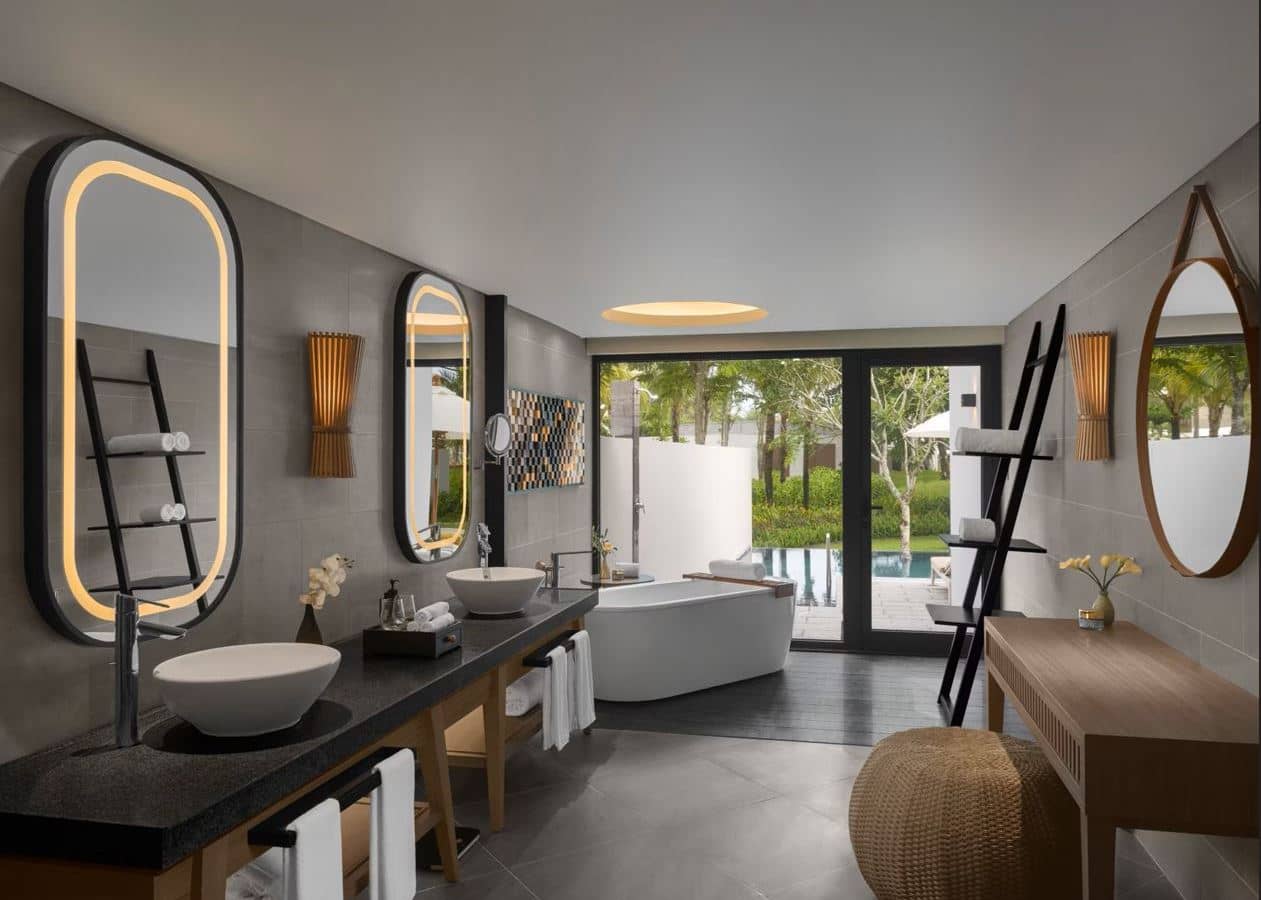 rooms-1-bedroom-suite-oceanfront-view
