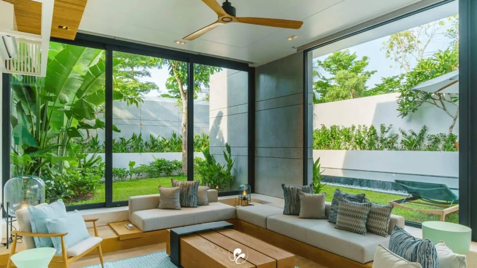 rooms-1bedroom-pool-villa-no-extra-bed