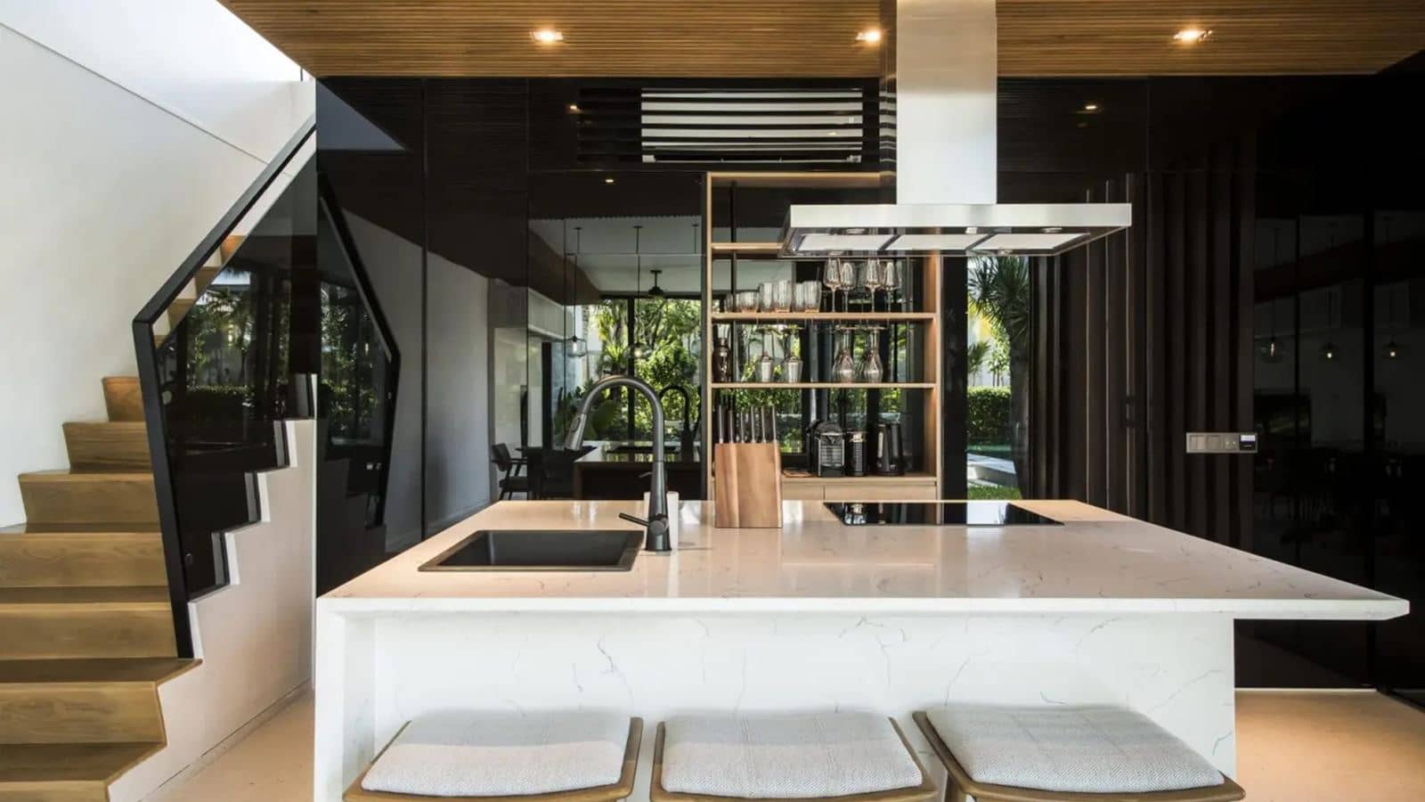 rooms-2bedroom-deluxe-pool-villa-no-extra-bed