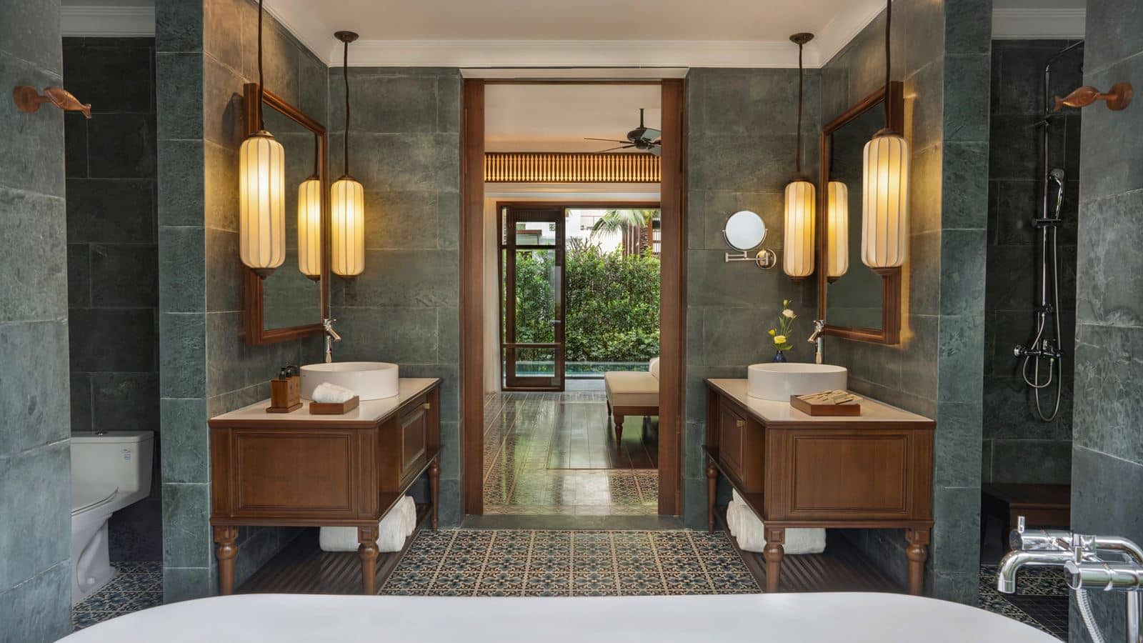 rooms-private-pool-suite