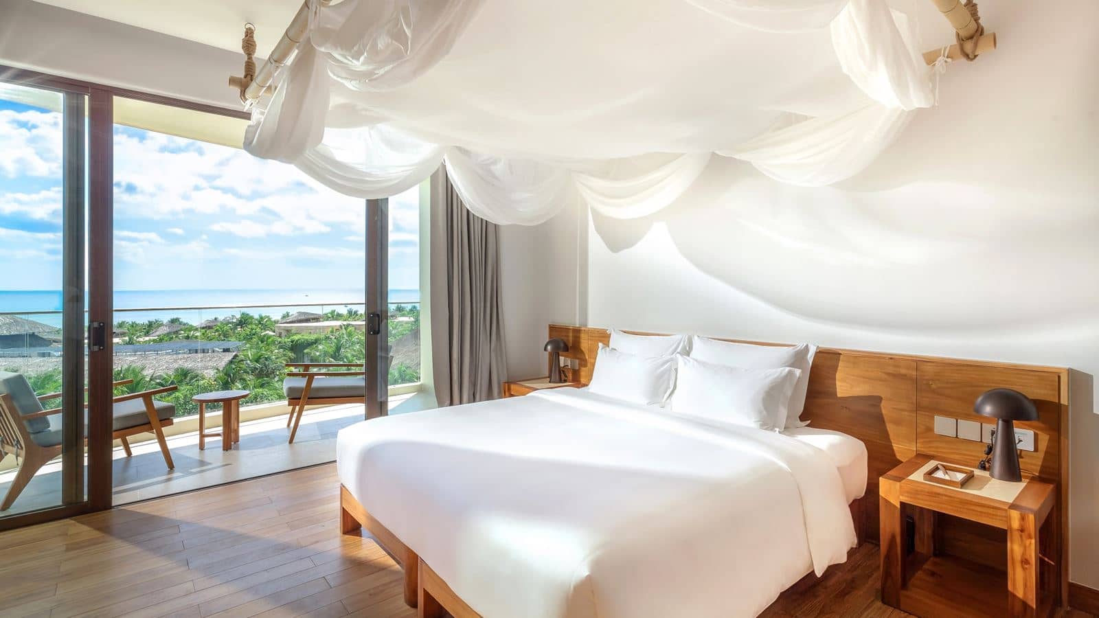 rooms-deluxe-sea-view