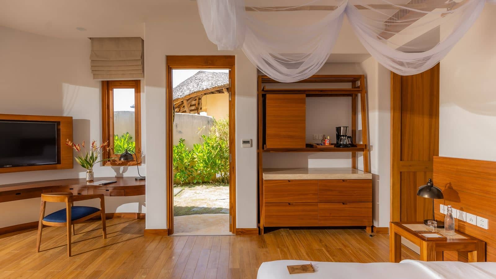 rooms-1bedroom-pool-villa