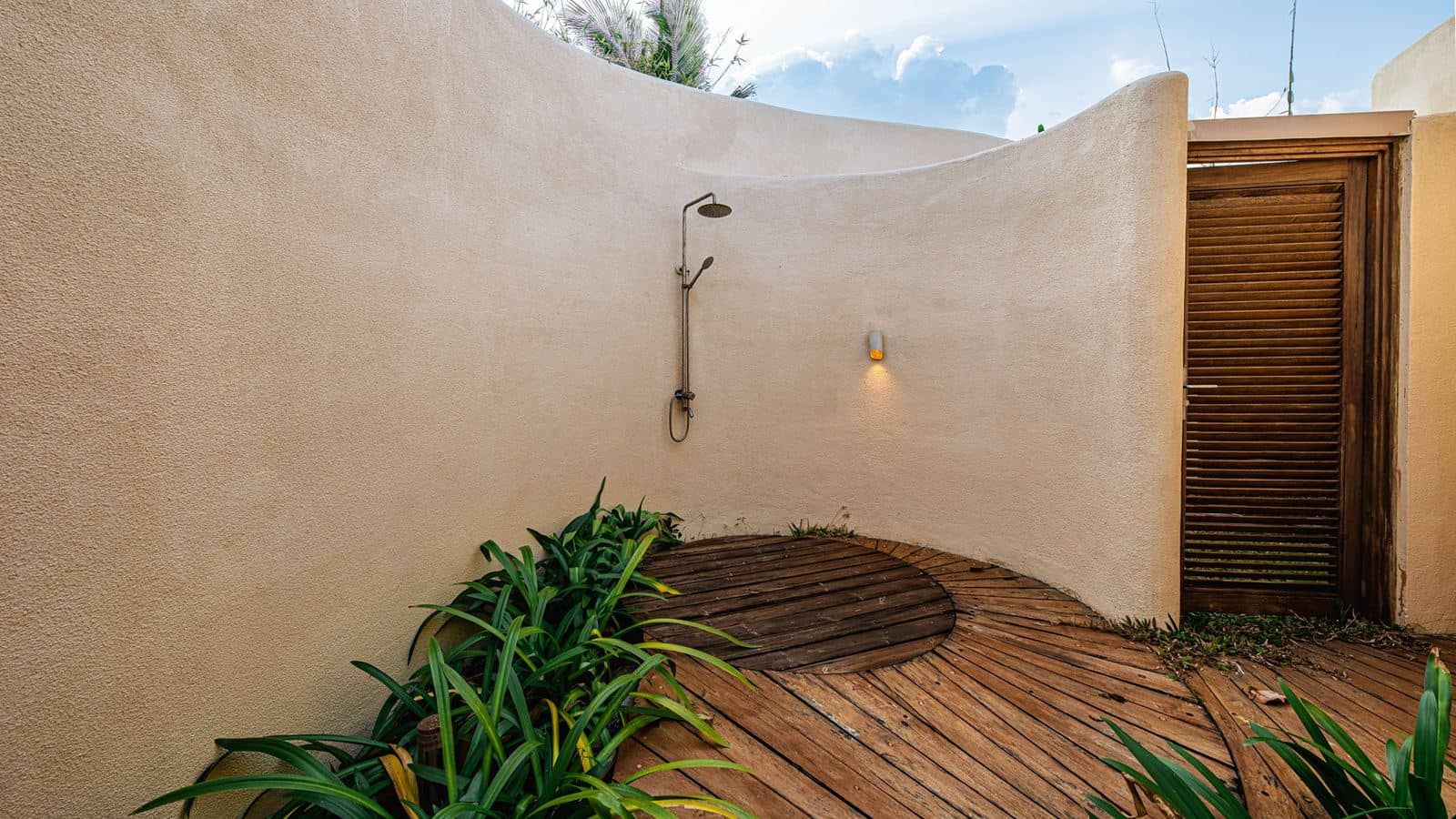 rooms-2bedroom-beach-front-pool-villa-child-without-extra-bed