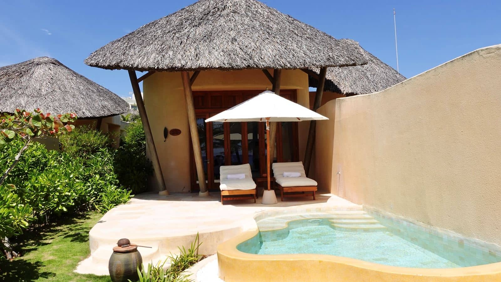 rooms-1bedroom-pool-villa-child-without-extra-bed