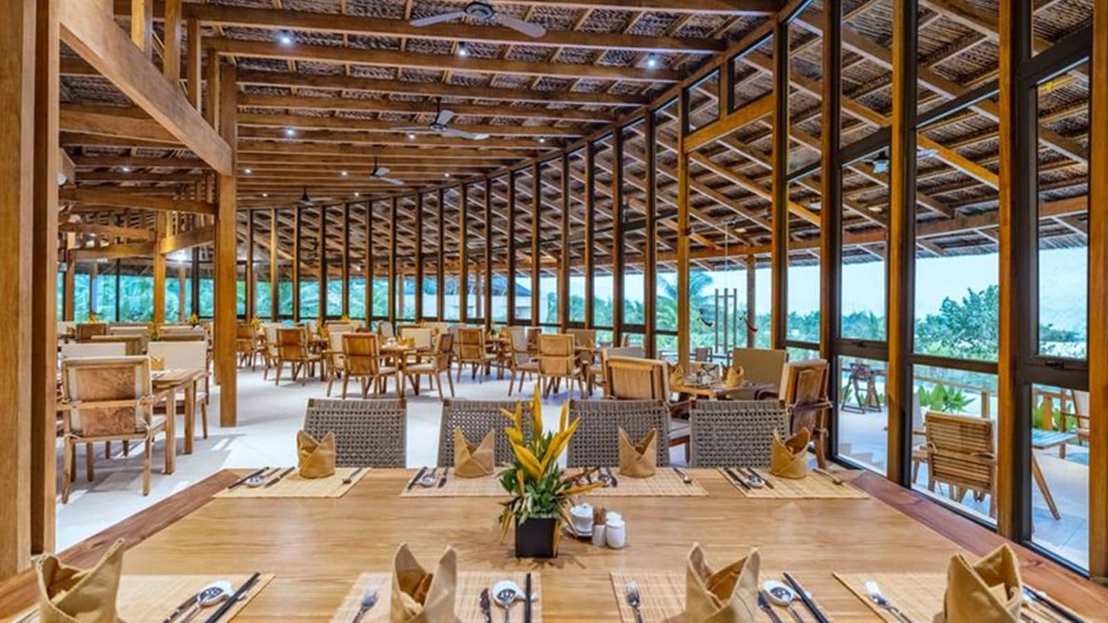 restaurants-ana-sand-house