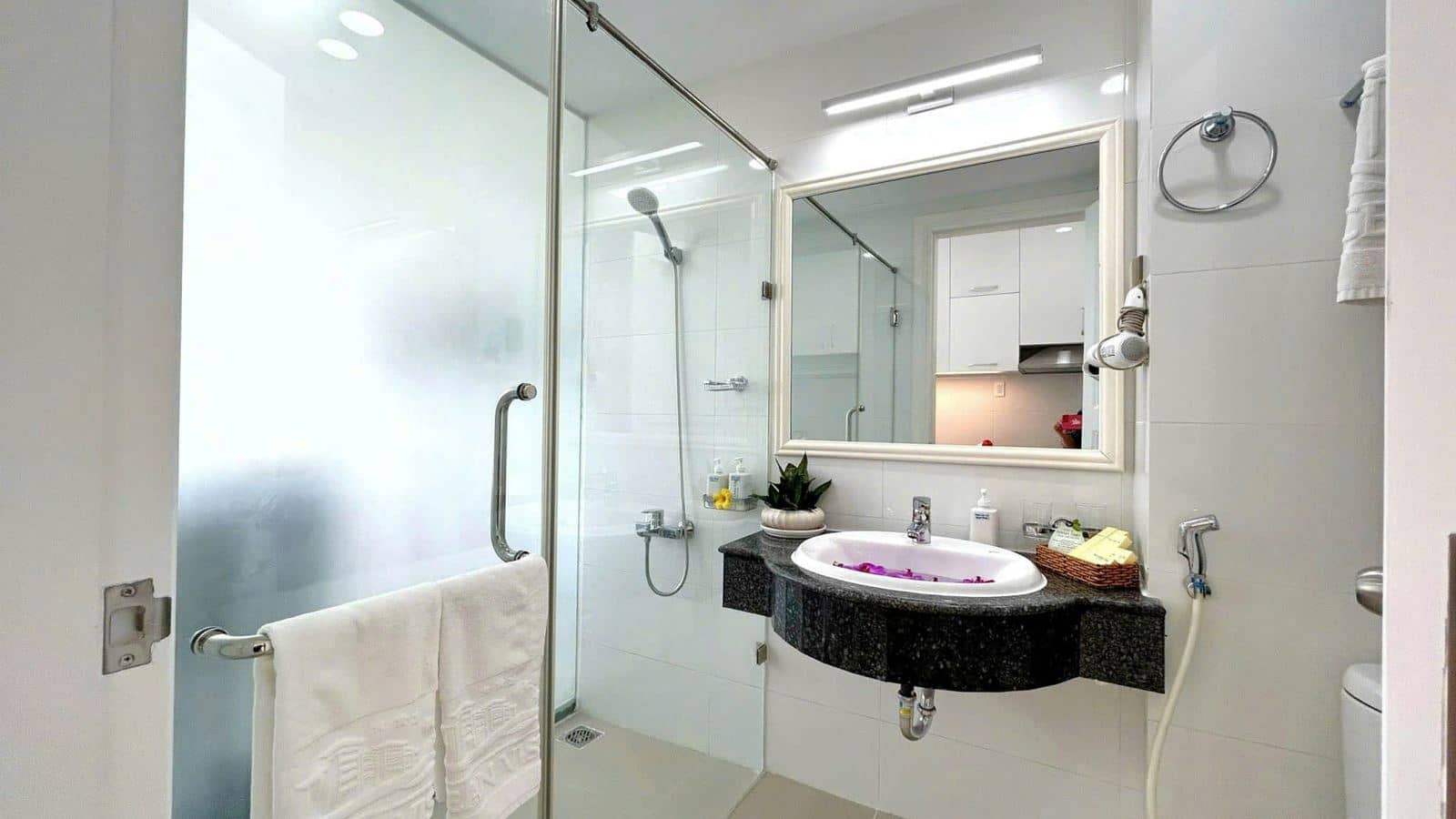 rooms-studio-1bedroom-child-without-extra-bed