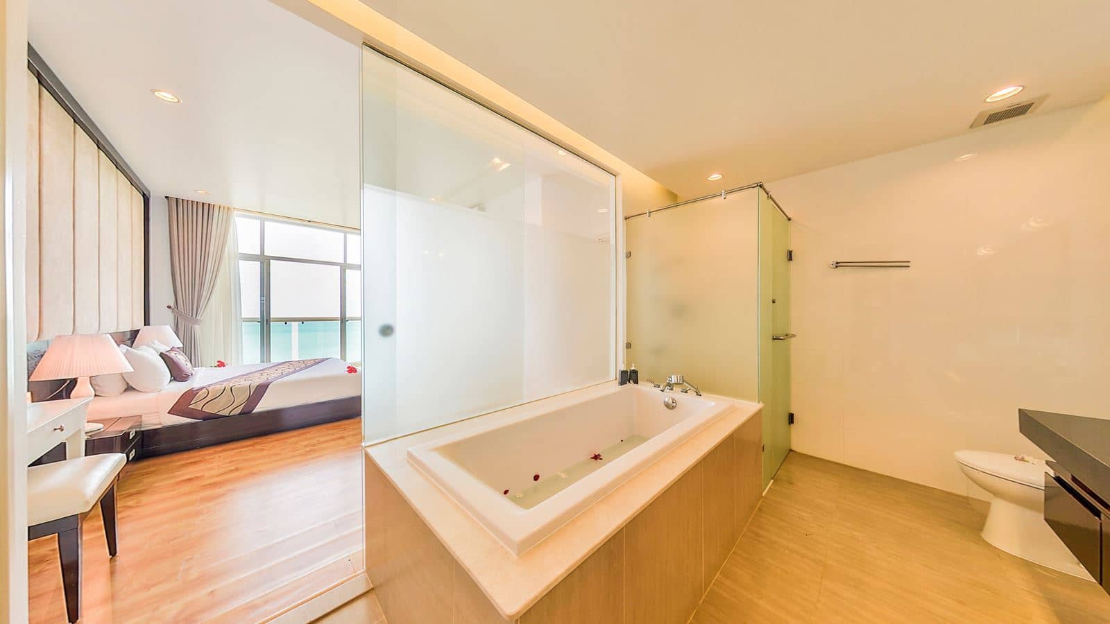 rooms-3bedroom-garden-view