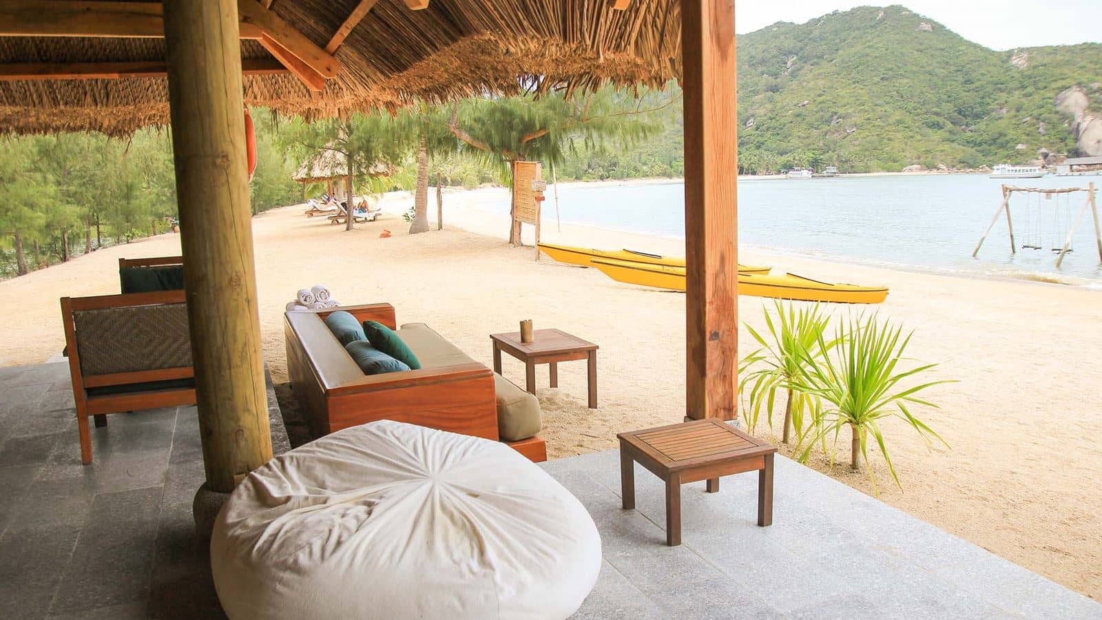 bars-beach-bar