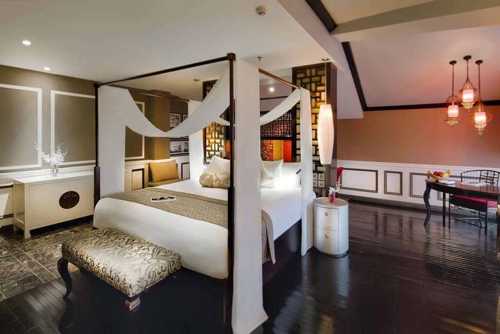rooms-deluxe-suite