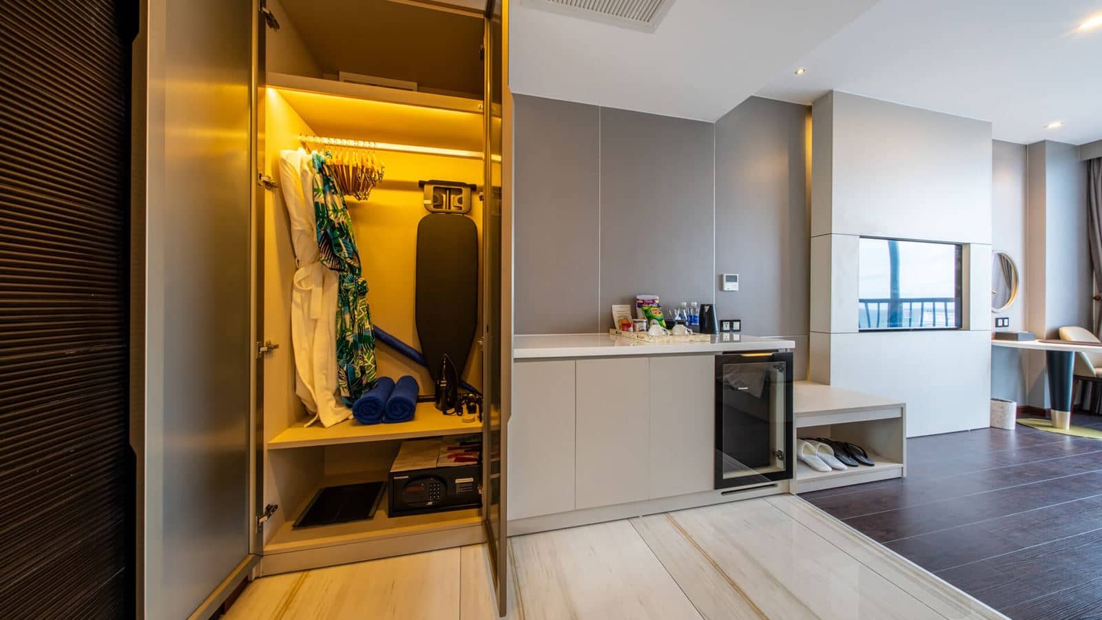 rooms-deluxe-room