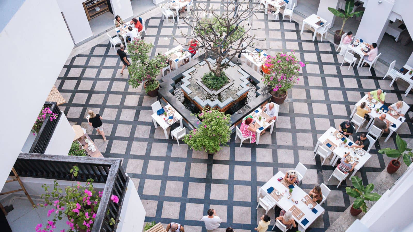 restaurants-hoa-su-restaurant