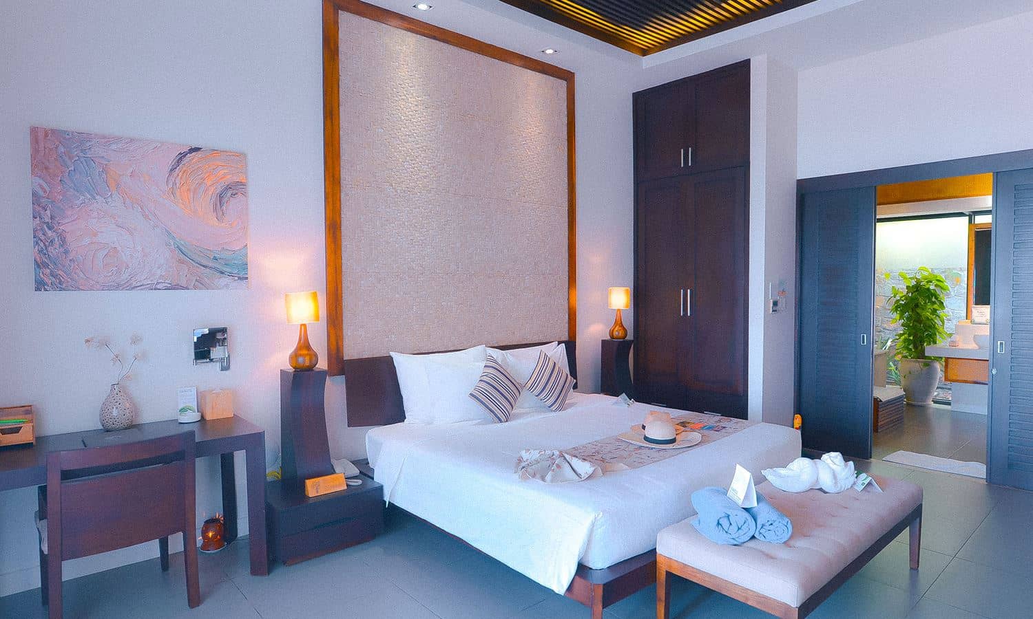 rooms-beachfront-bungalow