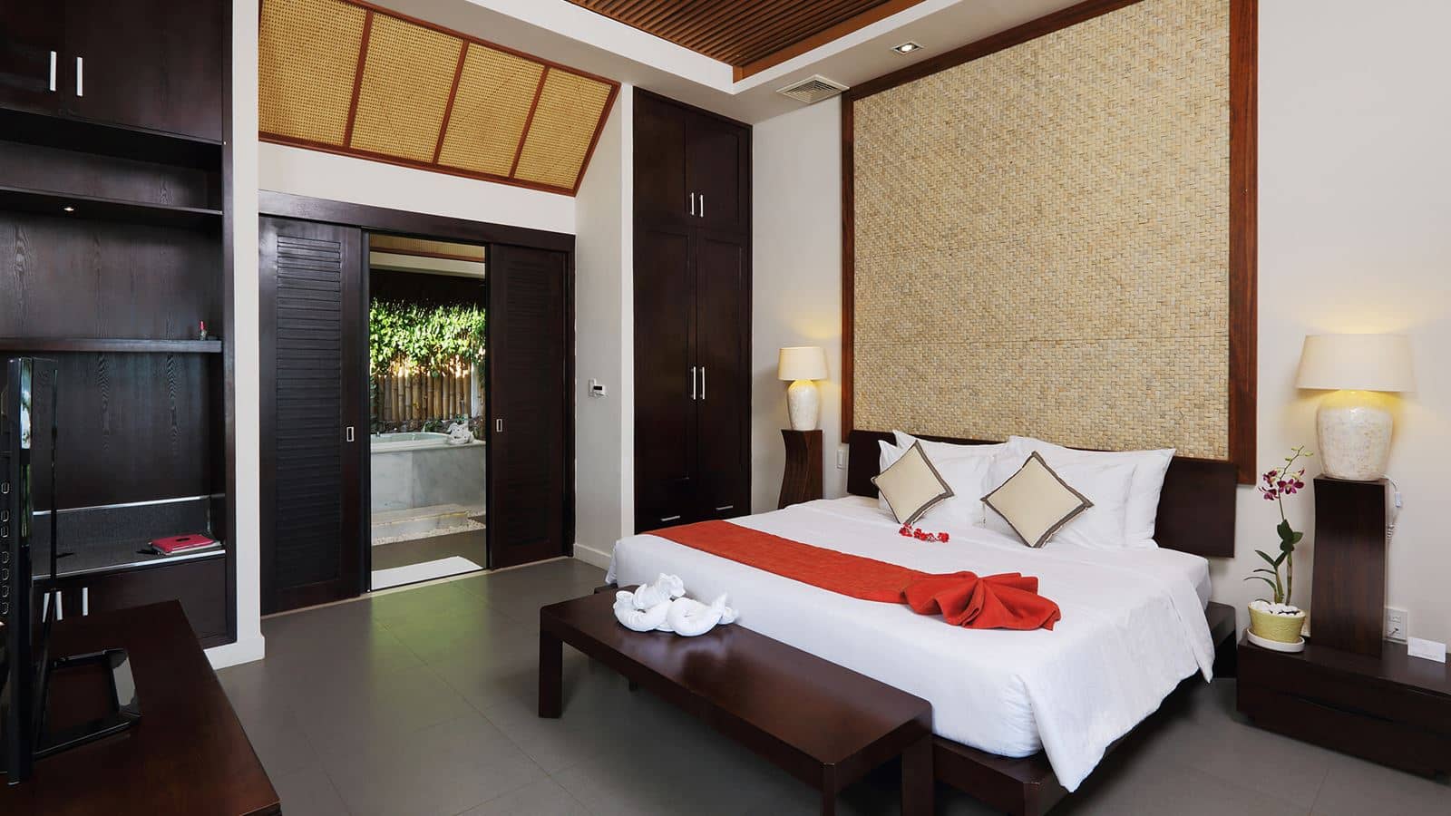 rooms-bungalow-garden-view