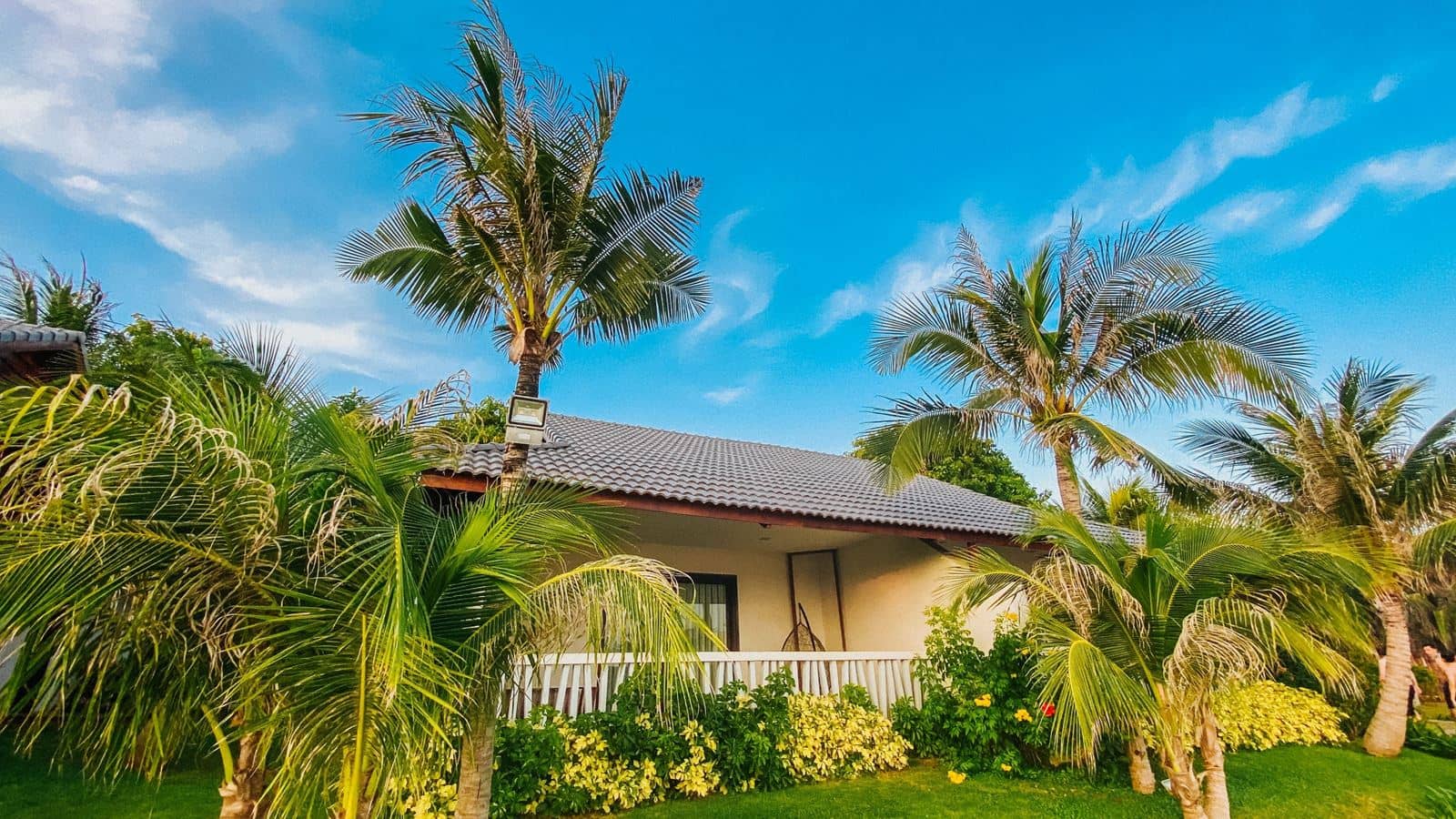 rooms-beachfront-bungalow-child-without-extra-bed