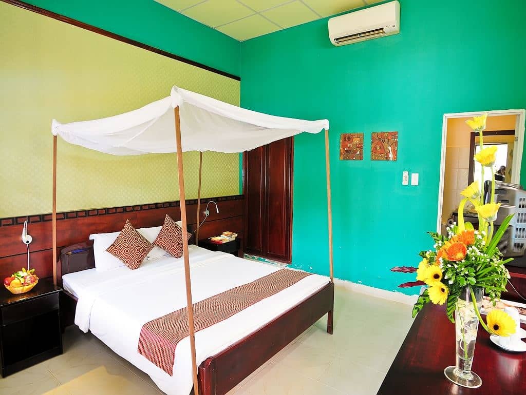 rooms-bungalow-superior-with-terrace-limited-sea-or-gardenview