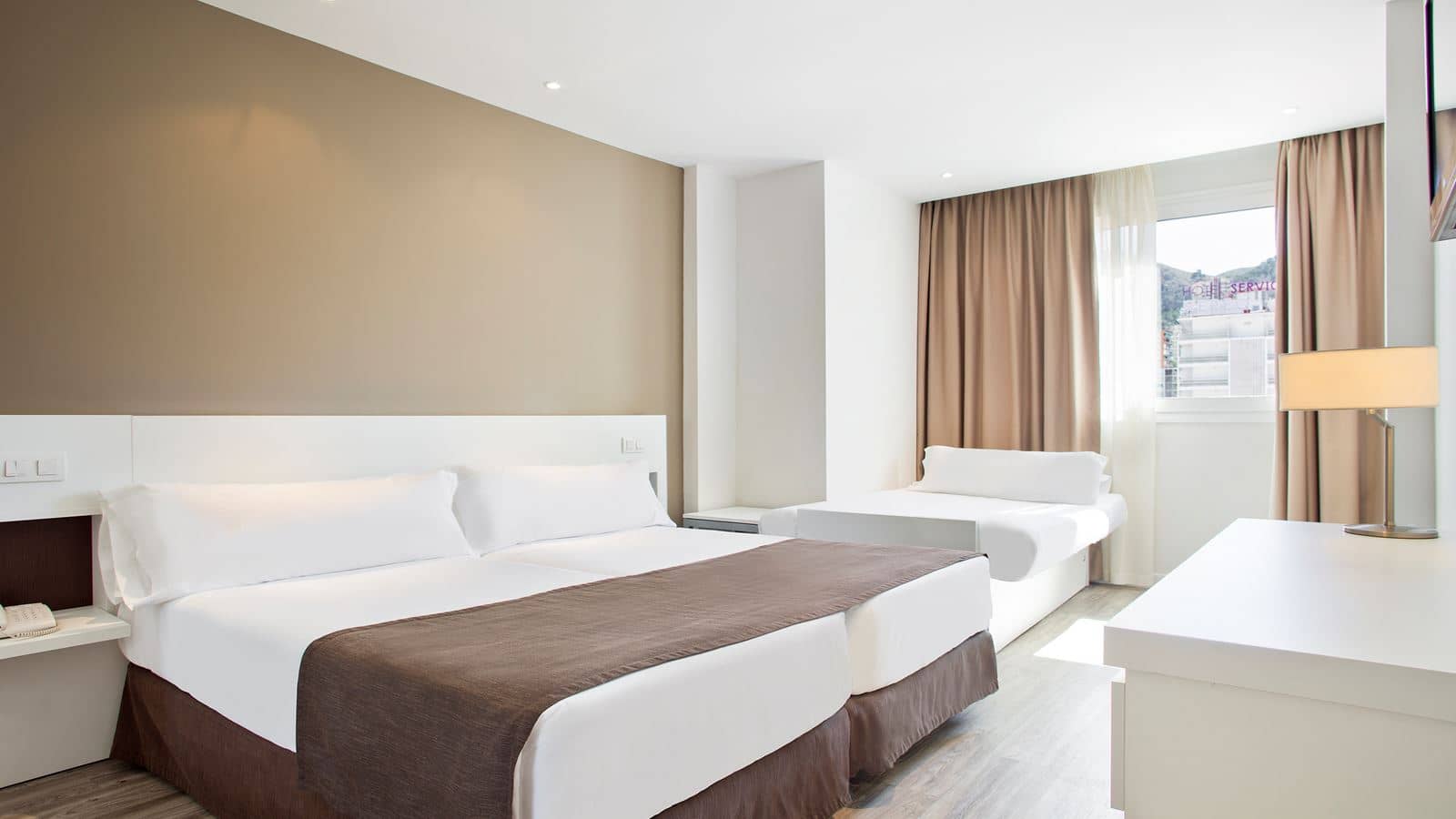 rooms-family-room