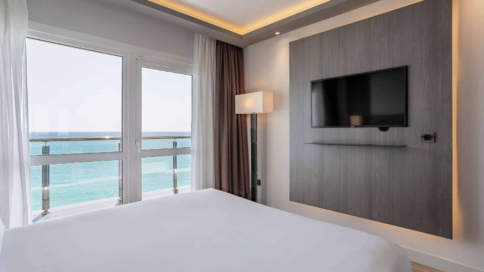 rooms-double-premium-sea-view-balcony-or-terrace-b2v
