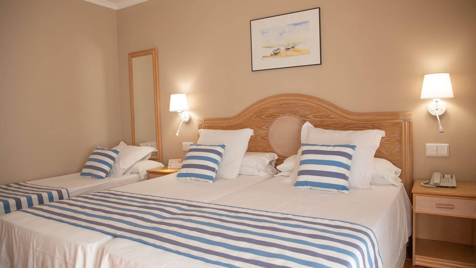 rooms-standard-room