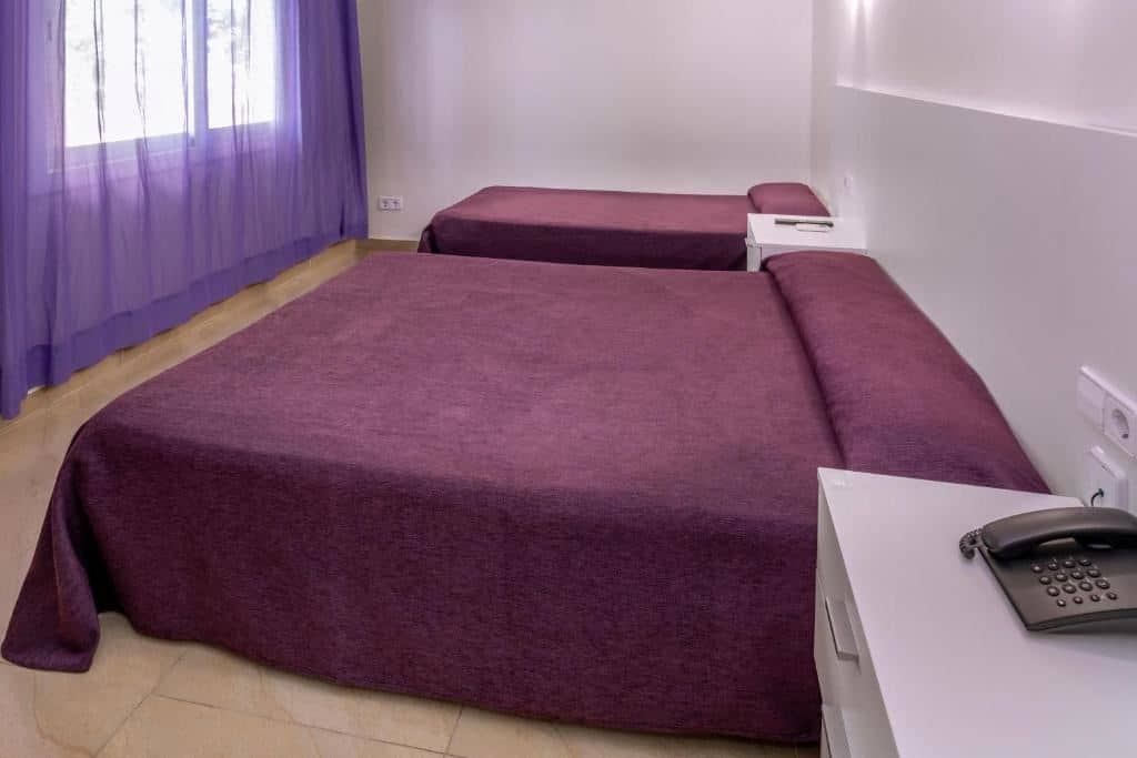 rooms-triple-standard-room