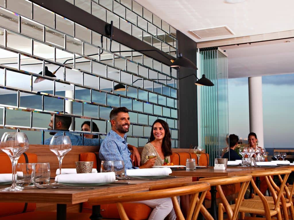 restaurants-portico