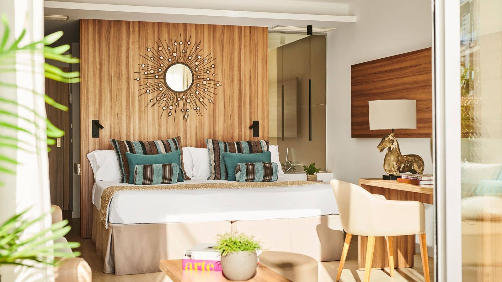 rooms-2-bedroom-suite-balcony-or-terrace