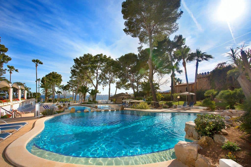 pools-outdoor-pool