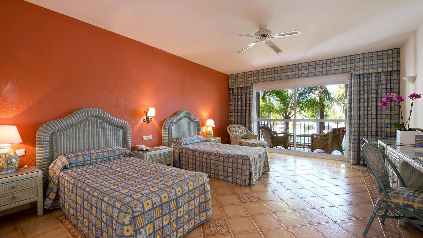 rooms-standard-room-balcony-or-terrace
