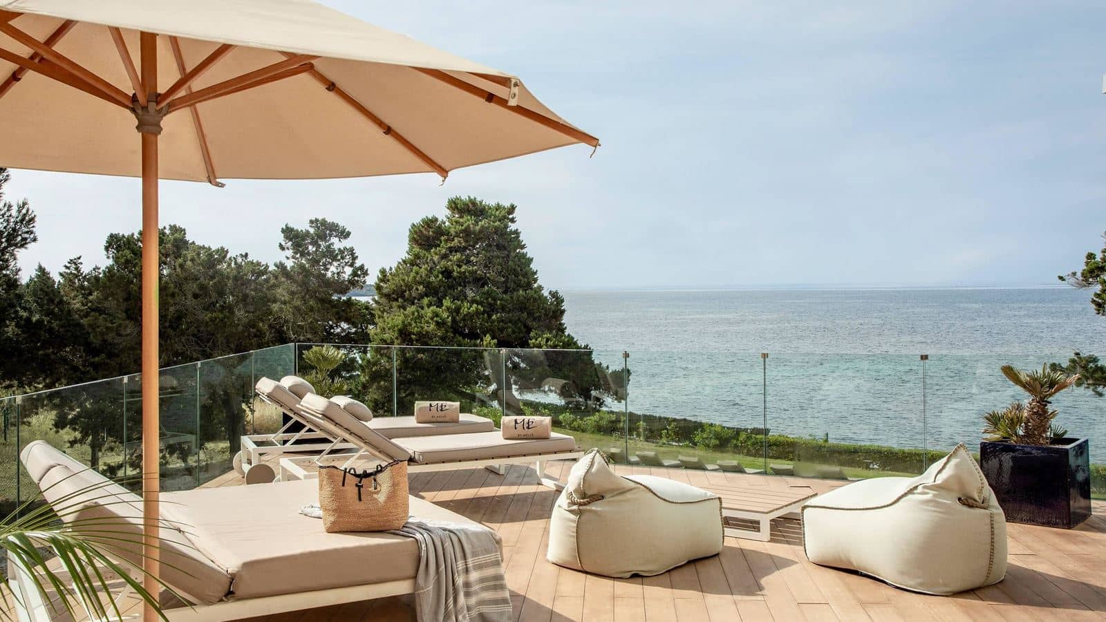 rooms-jed--junior-suite-extra-me-room-sea-view
