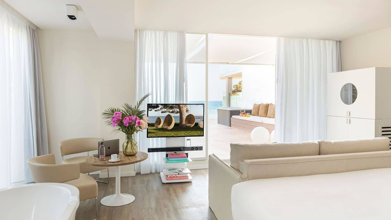 rooms-jed--junior-suite-extra-me-room-sea-view