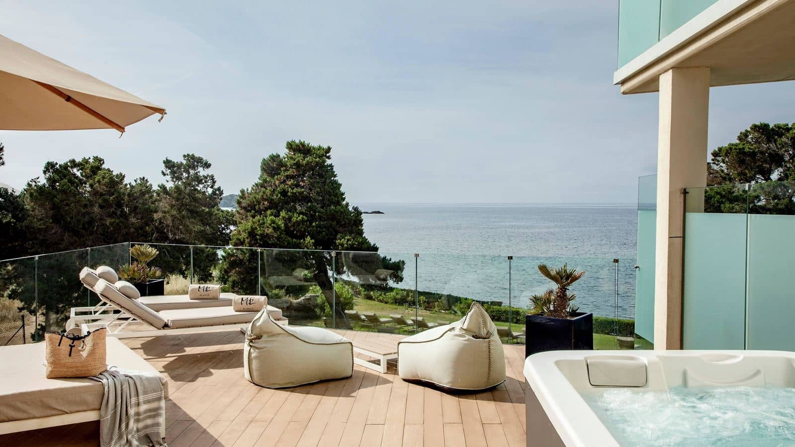 rooms-jed--junior-suite-extra-me-room-sea-view