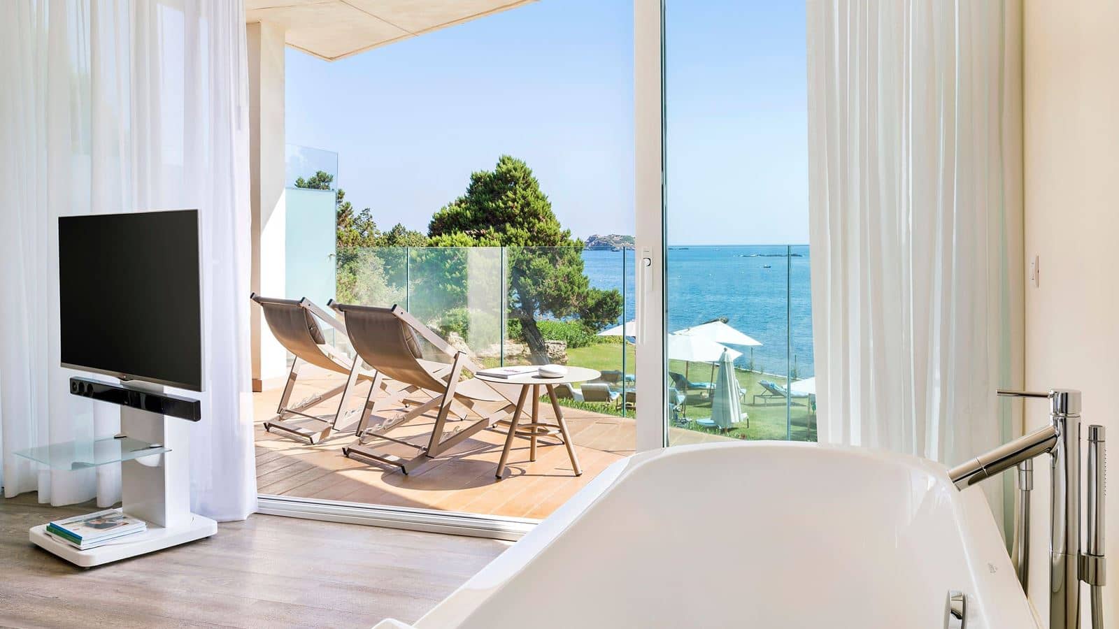 rooms-jed--junior-suite-extra-me-room-sea-view