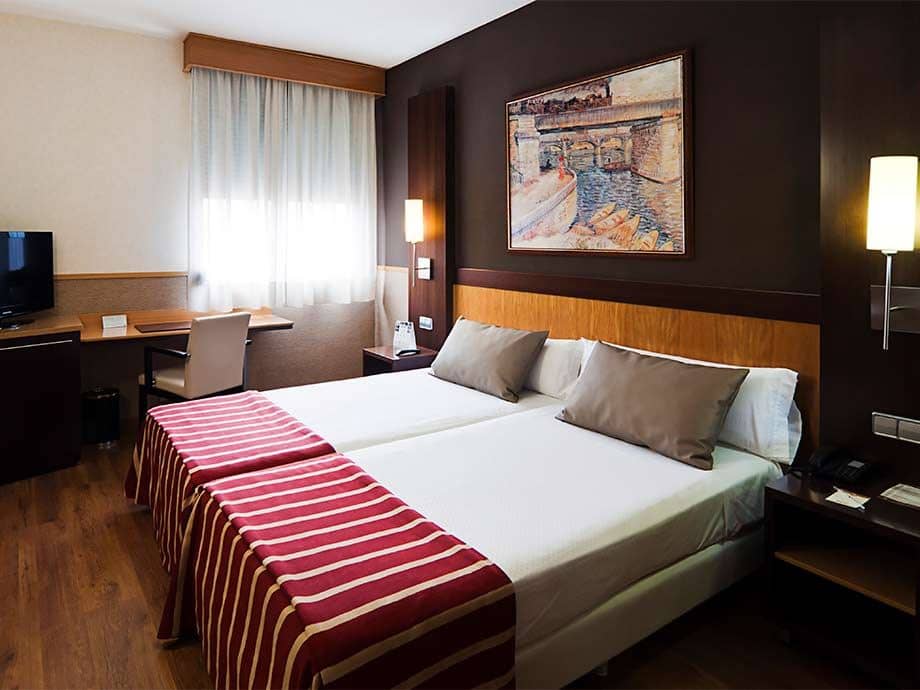 rooms-double-premium-city-view
