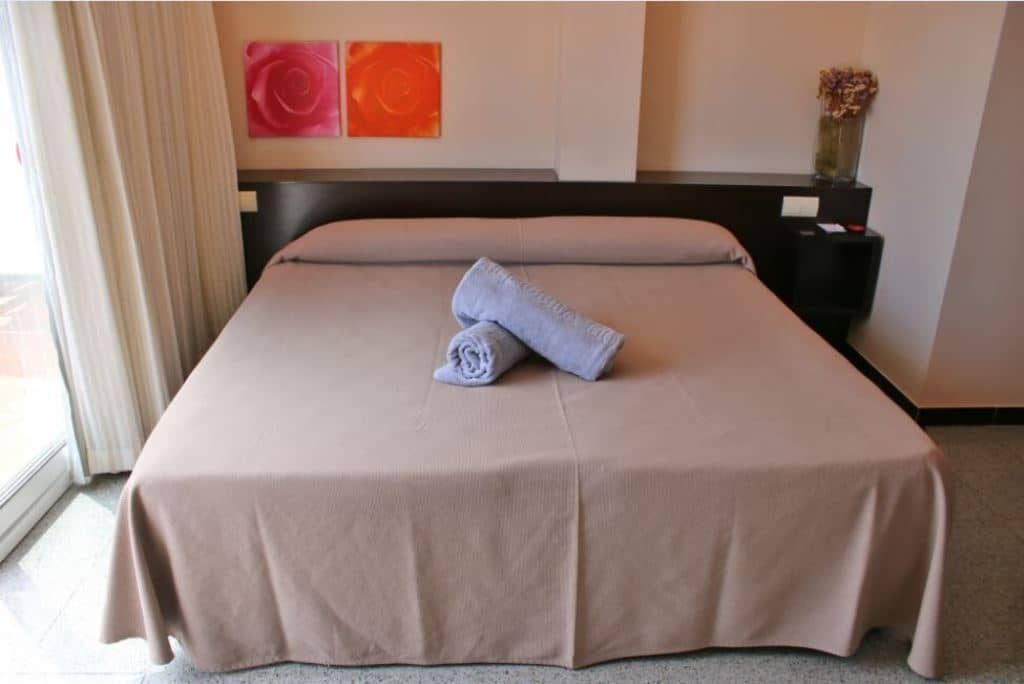 rooms-classic-double-room-with-balcony-or-terrace