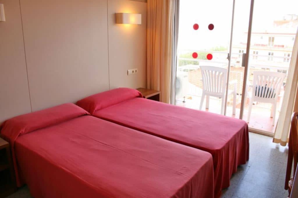 rooms-classic-double-room-with-balcony-or-terrace